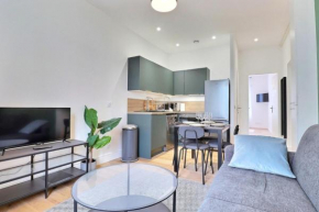 Magnificent renovated T2 apartment in a beautiful residence